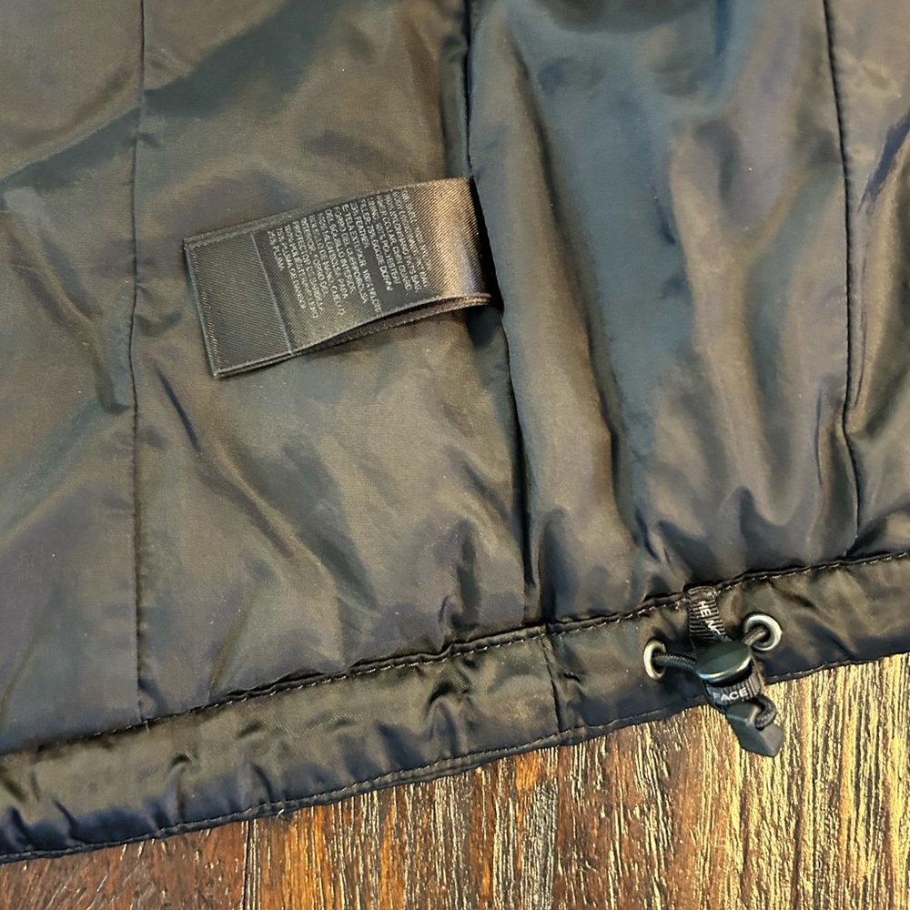 The North Face Black Quilted Women's Down Puffer Vest- 550 - Picture 9 of 9